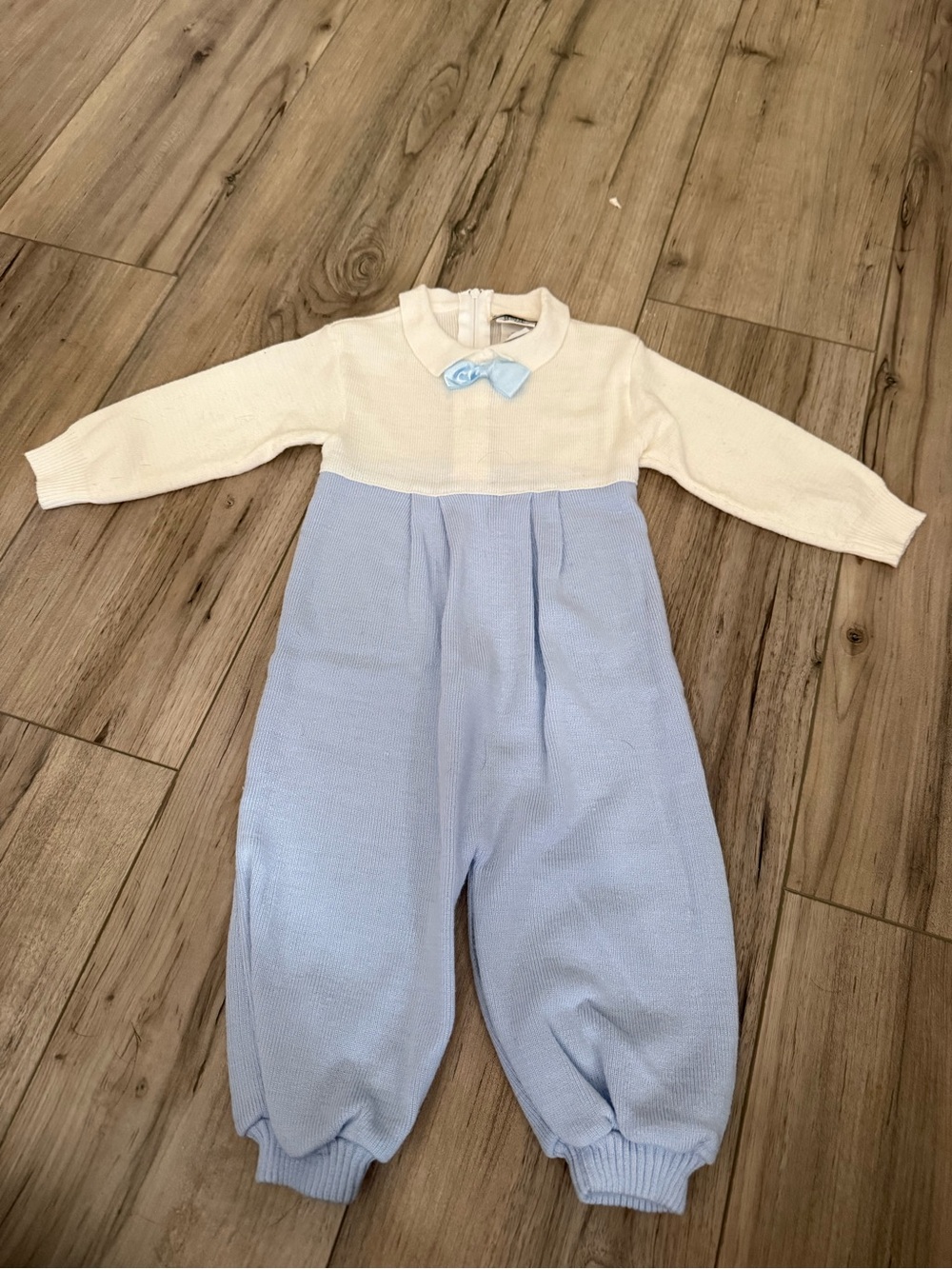 Vintage Beatrix Potter Cream and Light Blue Knit Baby Romper Sz 18 months FLAWED
